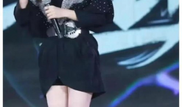 娱乐圈吃瓜爆料关晓彤,娱乐圈的甜蜜瓜果，揭秘她的星途历程