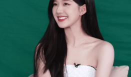 娱乐圈吃瓜爆料 赵露思,娱乐圈新晋小花，揭秘她的成长之路与绯闻风波